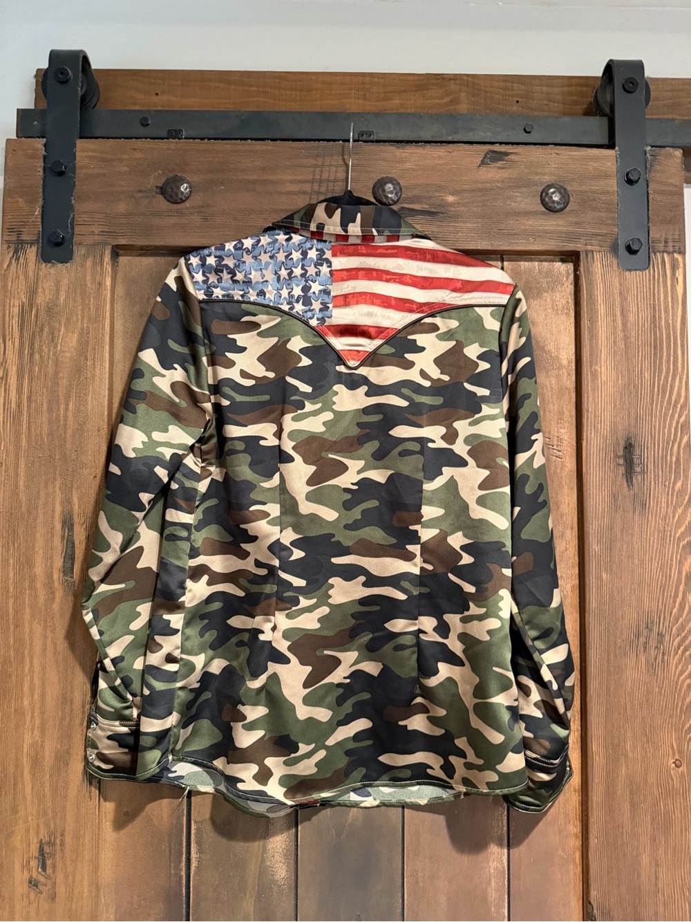 Ariat Rodeo Quincy Camo Button-Up Shirt with American Flag - Picture 3 of 3